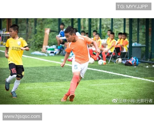 南京足球队以80分领跑全国锦标赛积分榜展现强劲实力