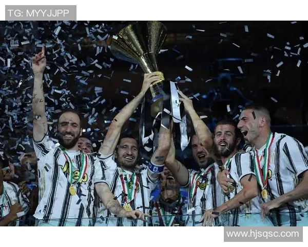 尤文图斯足球明星精彩出场展现卓越技艺与团队合作精神